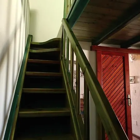 Simone House * クアルトゥ・サンテーレナ